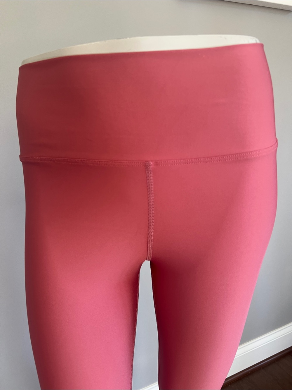 Peloton Solid Flex Show Up Leggings - Picture 5 of 7